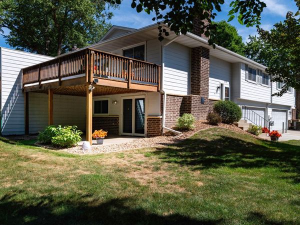 10520 Decatur Avenue S, Bloomington, MN 55438