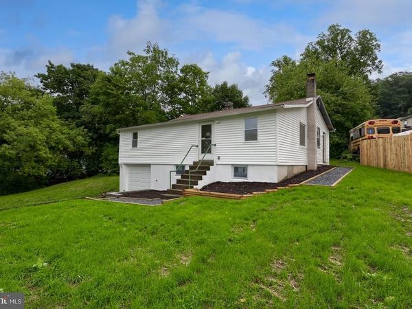 4 ELM, LEBANON, PA 17046
