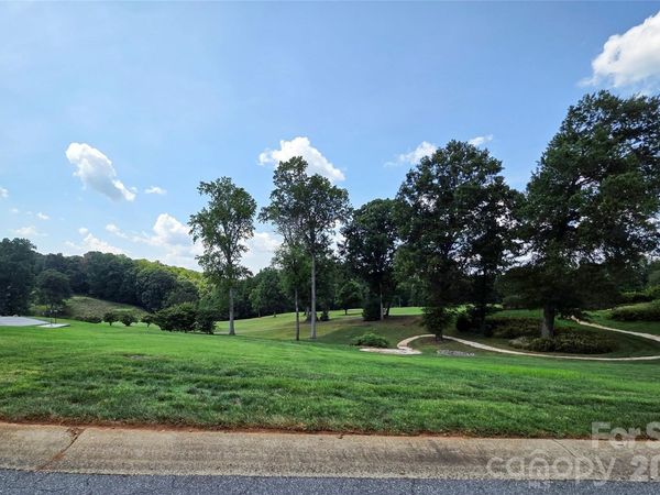 3609 Links Drive NE, Conover, NC 28613