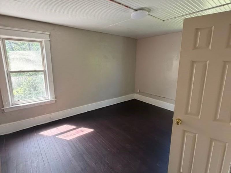 10524 Helena Avenue, Cleveland, OH 44108 Photo 16