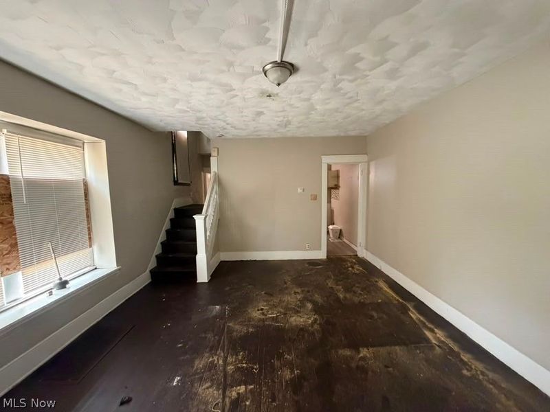 10524 Helena Avenue, Cleveland, OH 44108 Photo 3