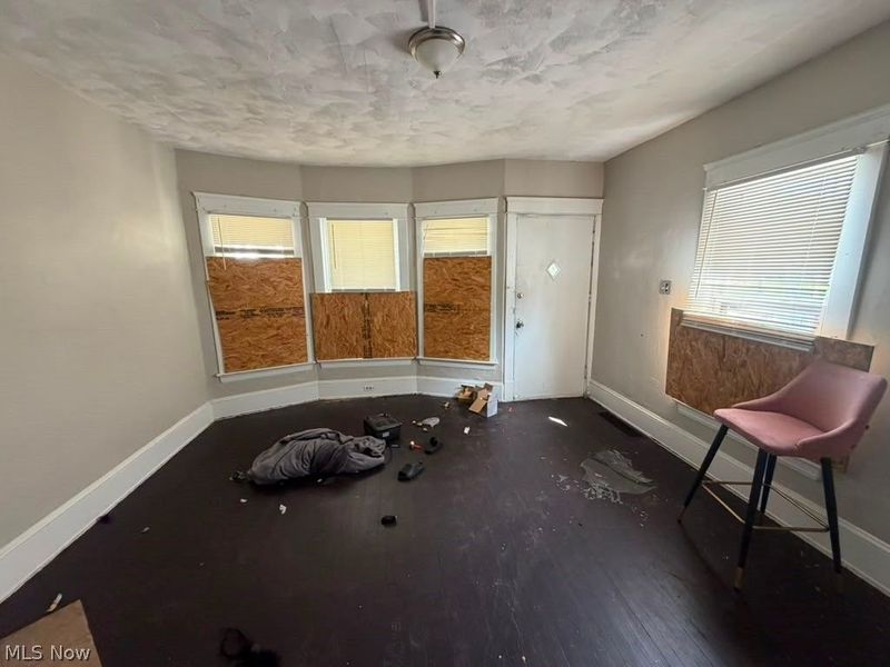 10524 Helena Avenue, Cleveland, OH 44108 Photo 6