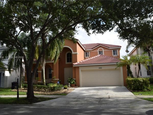 4154 Staghorn Ln, Weston, FL 33331