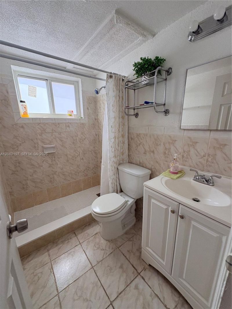 1125 SE 9th Ave , Unit 2, Hialeah, FL 33010 Photo