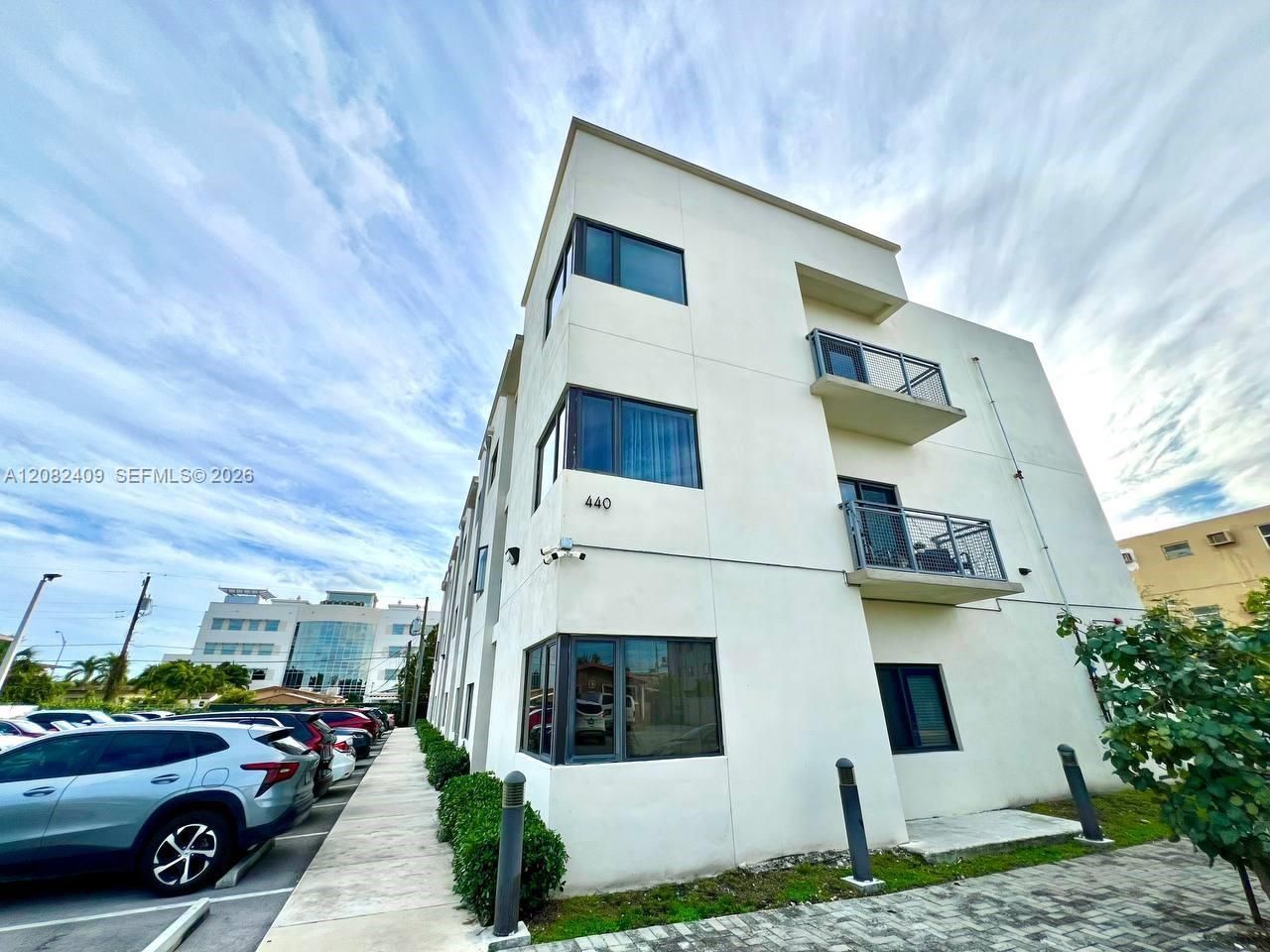 440 E 27th St , Unit 206, Hialeah, FL 33013 Photo