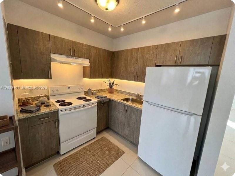 440 E 27th St , Unit 206, Hialeah, FL 33013 Photo