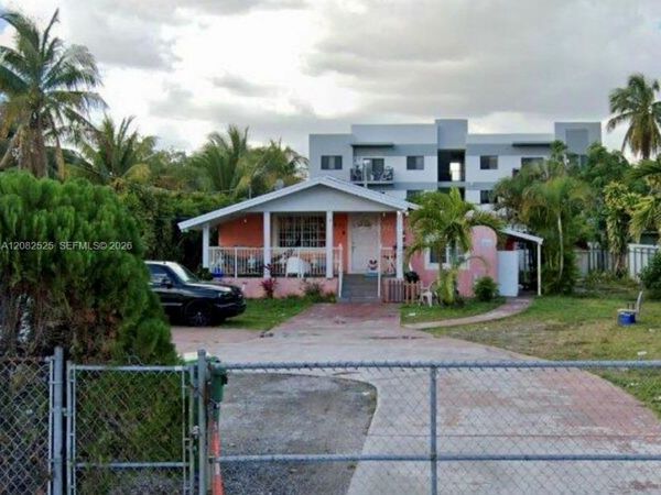 2420 NW 23rd Ct , Miami, FL 33142