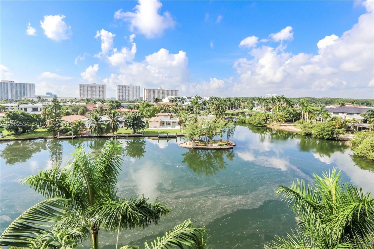 16500 Collins Ave , Unit 454, Sunny Isles Beach, FL 33160 Photo