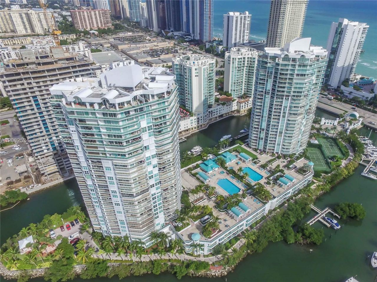 16500 Collins Ave , Unit 454, Sunny Isles Beach, FL 33160 Photo