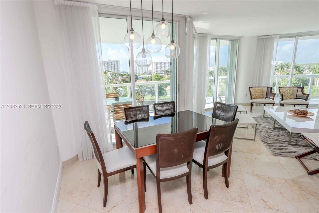 16500 Collins Ave , Unit 454, Sunny Isles Beach, FL 33160 Photo