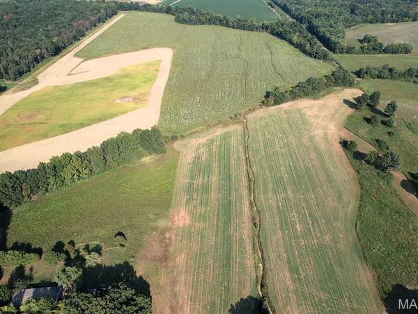 660 County Road 323 , Poplar Bluff, MO 63901