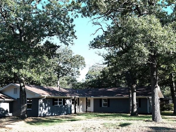 17 Circle Drive , Denison, TX 75021