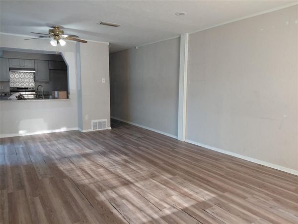 2909 Wood Thrush Street, Grand Prairie, TX 75052