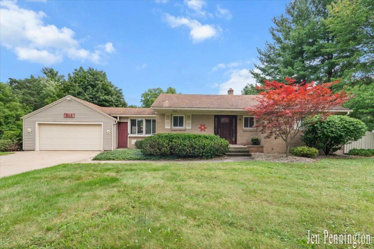310 Kinney Avenue Nw, Grand Rapids, MI 49534 Main Photo