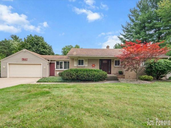 310 Kinney Avenue NW, Grand Rapids, MI 49534