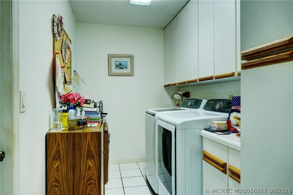 2490 NE Pinecrest Lakes Boulevard, Jensen Beach, FL 34957 Photo