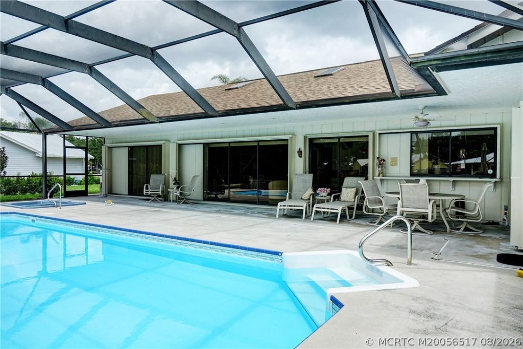 2490 NE Pinecrest Lakes Boulevard, Jensen Beach, FL 34957 Photo