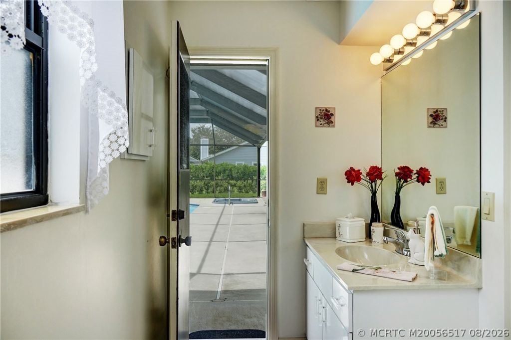 2490 NE Pinecrest Lakes Boulevard, Jensen Beach, FL 34957 Photo
