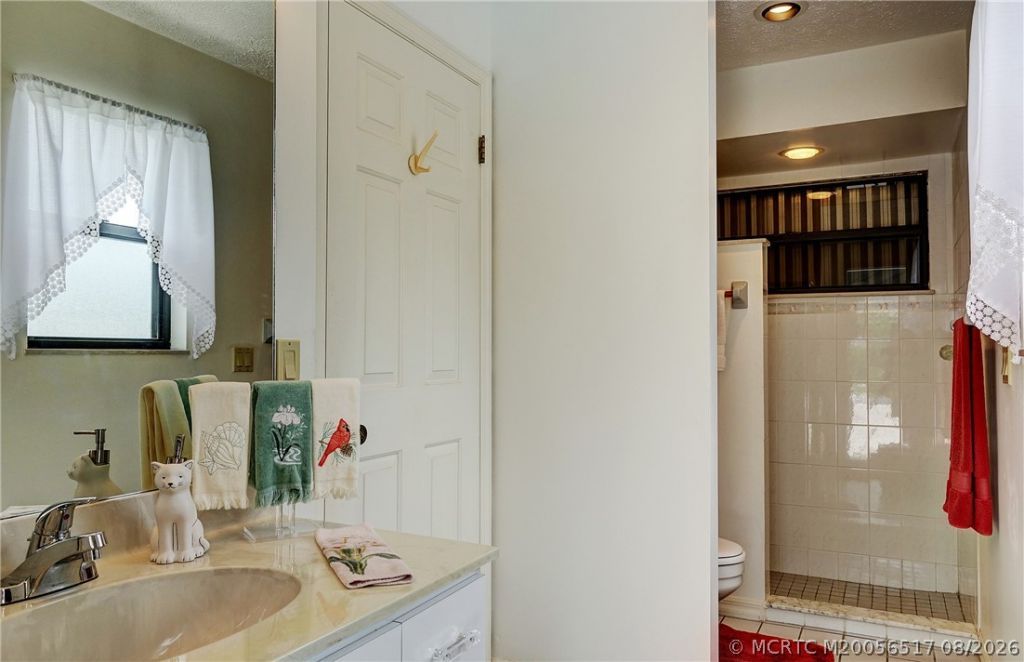 2490 NE Pinecrest Lakes Boulevard, Jensen Beach, FL 34957 Photo