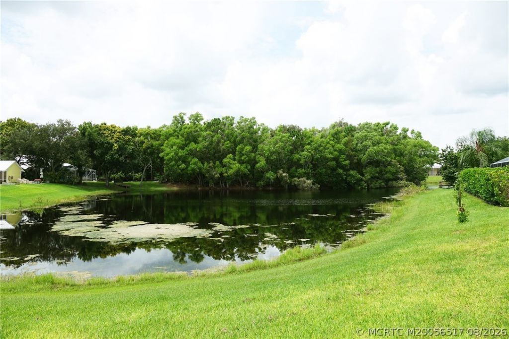2490 NE Pinecrest Lakes Boulevard, Jensen Beach, FL 34957 Photo