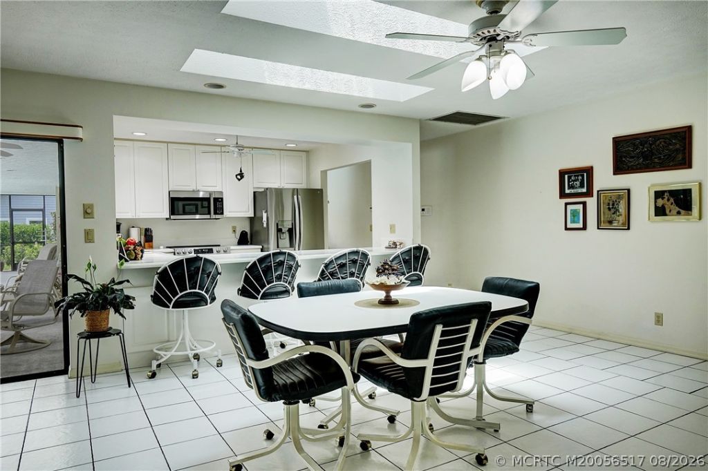 2490 NE Pinecrest Lakes Boulevard, Jensen Beach, FL 34957 Photo