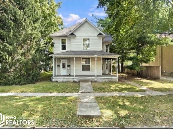 508 N Iowa Avenue, Washington, IA 52353