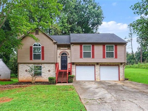 1476 Chaseway Circle , Powder Springs, GA 30127