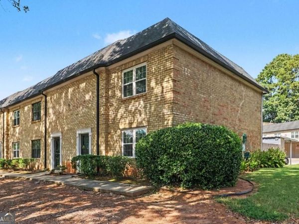 280 Winding River Road, Unit F, Sandy Springs, GA 30350