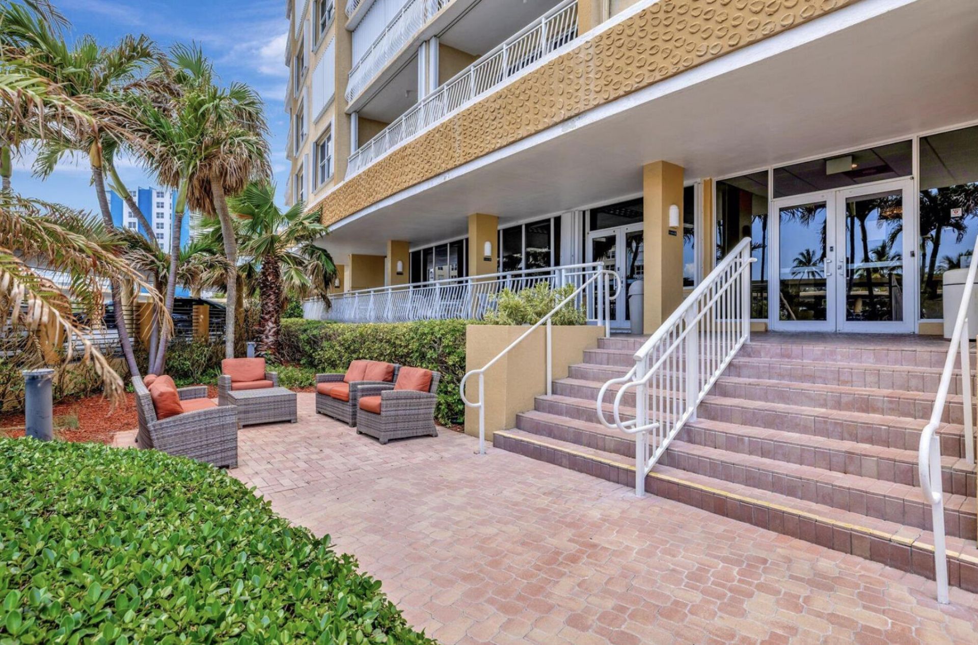 328 N Ocean Boulevard, Unit 607, Pompano Beach, FL 33062 Photo