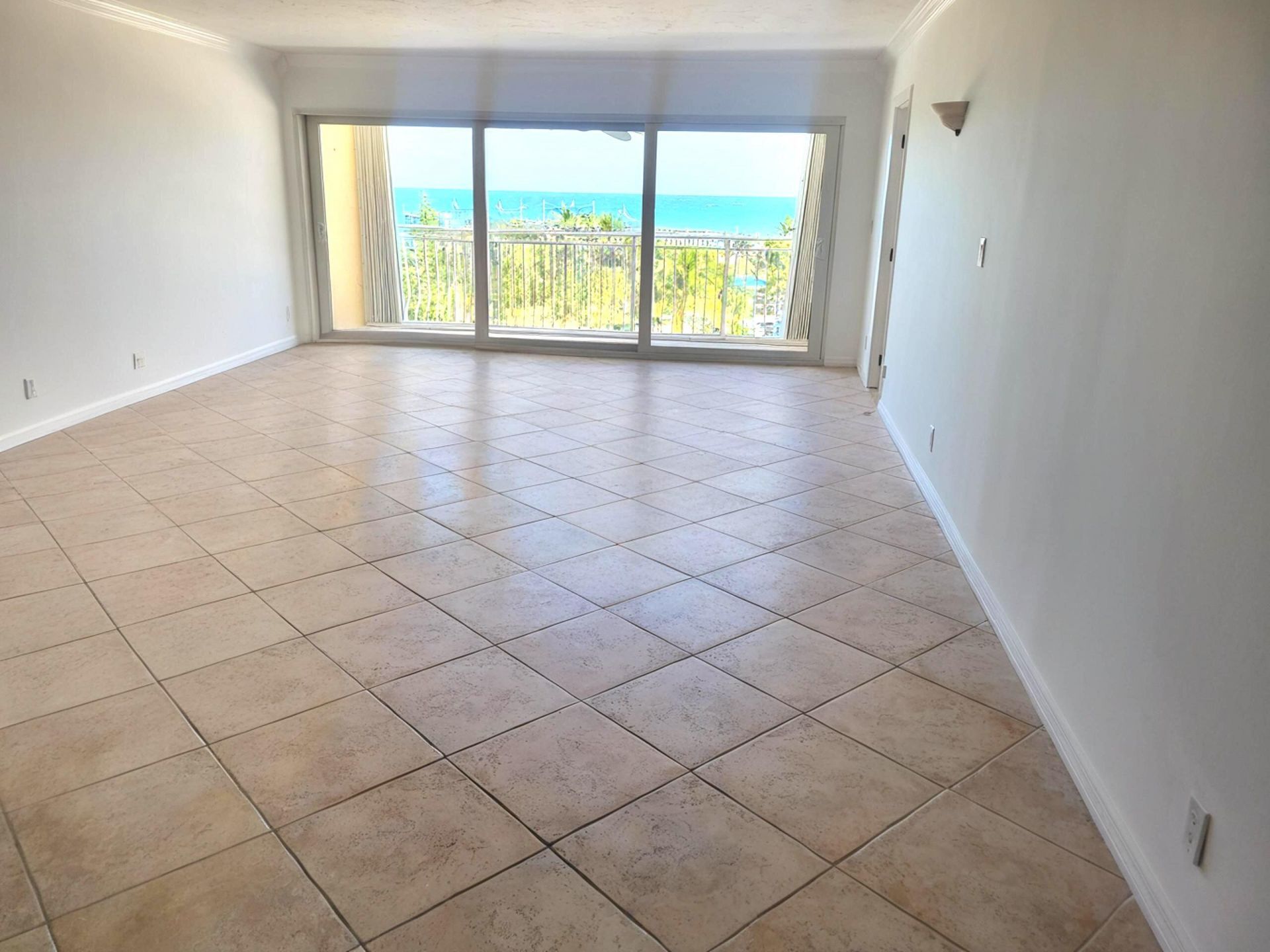 328 N Ocean Boulevard, Unit 607, Pompano Beach, FL 33062 Photo