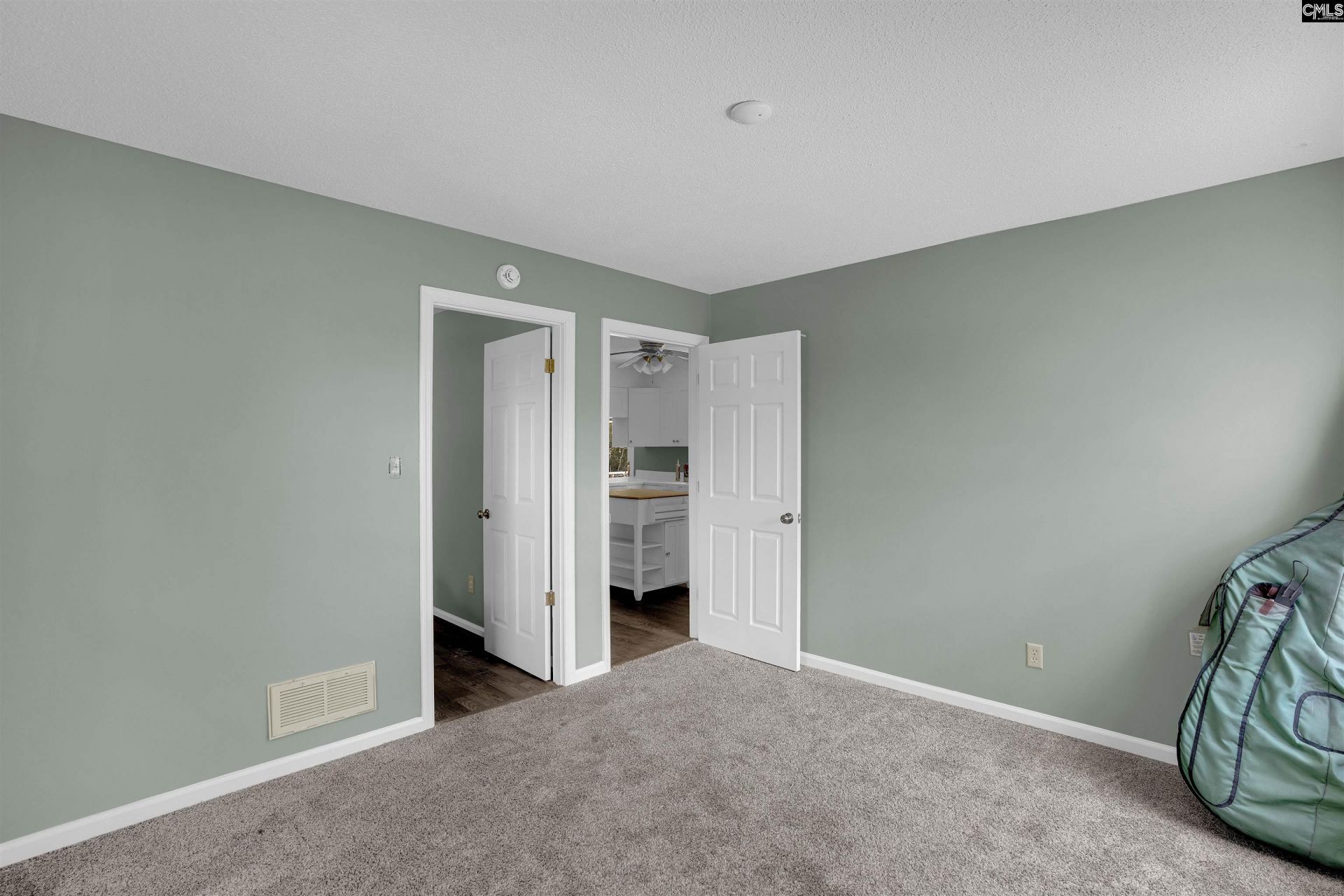 416 Green Springs Drive Photo 17