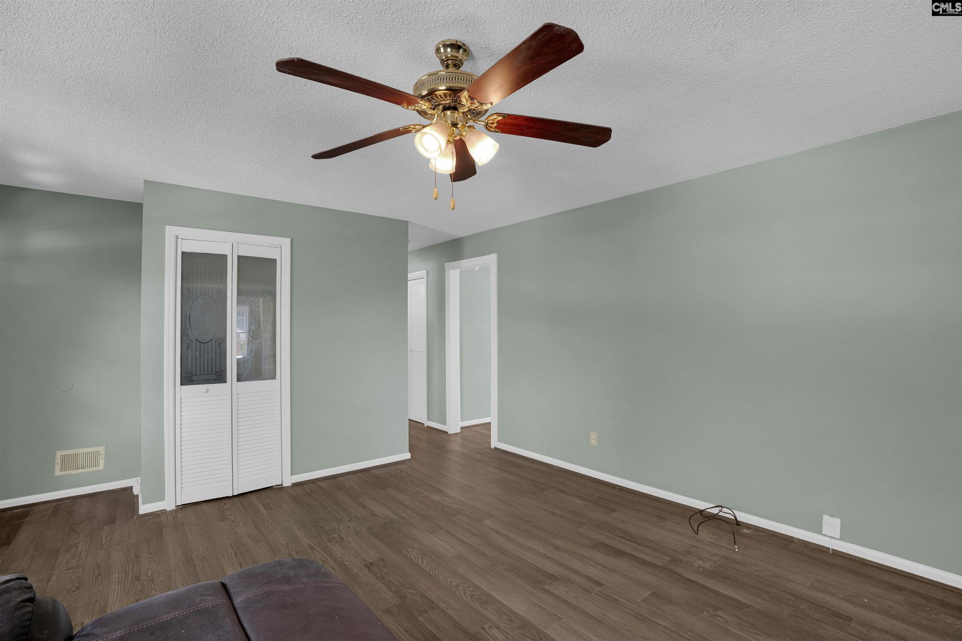 416 Green Springs Drive Photo 8