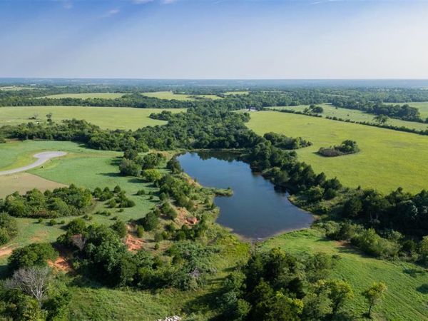 2525 Summit Lake Circle, Goldsby, OK 73093