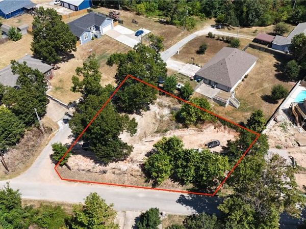13835 Cortez Court, Rogers, AR 72758