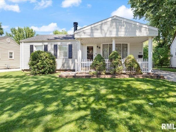 48 BEVERLY Road, Springfield, IL 62702
