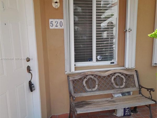 551 NW 82nd Ave , Unit 520, Miami, FL 33126