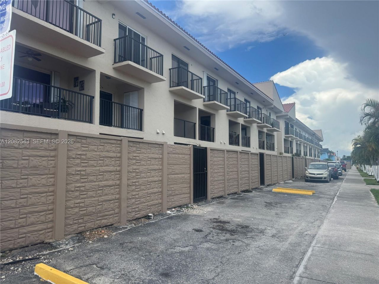 5530 W 26th Ct, Unit 210, Hialeah, FL 33016 Photo