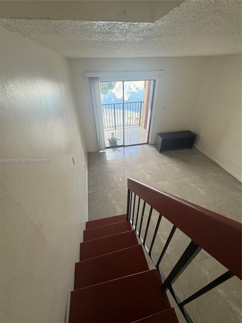 5530 W 26th Ct, Unit 210, Hialeah, FL 33016 Photo