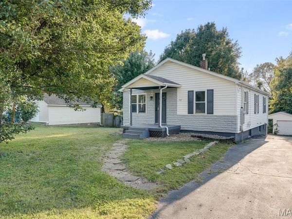 717 Greenwood Place , Collinsville, IL 62234