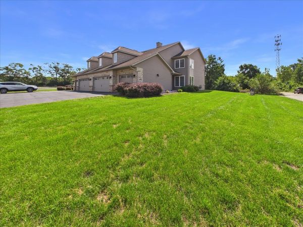 639 Queens Court , Unit 8, Rockton, IL 61072