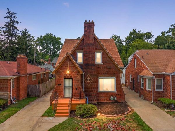 5077 Grayton Street, Detroit, MI 48224