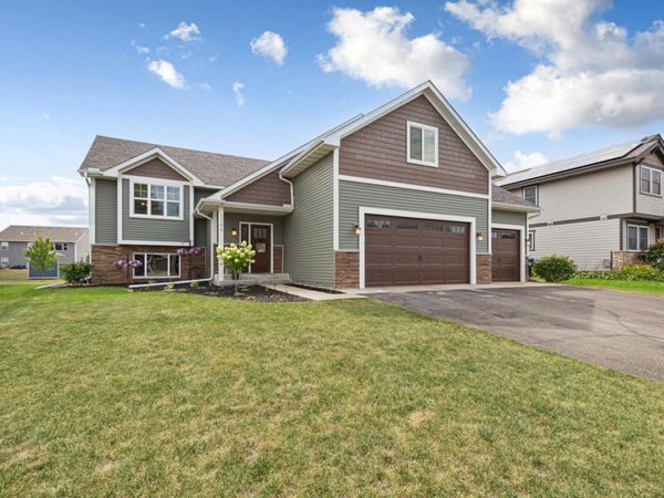 1199 Bluff Street, Dundas, MN 55019