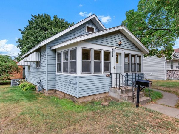242 Park Street W, South Saint Paul, MN 55075