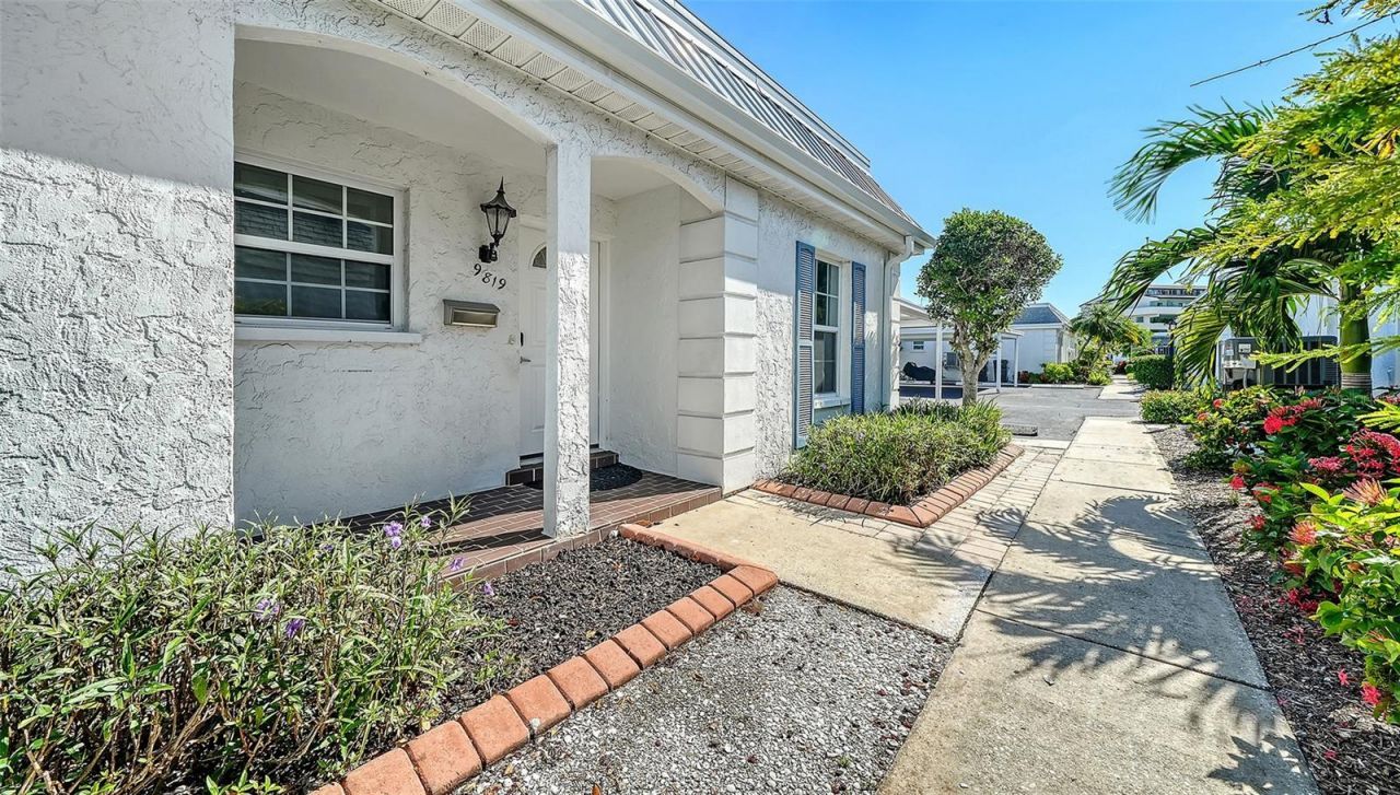 9819 Hernando Court, Unit 29-A, Bradenton, FL 34210 Photo