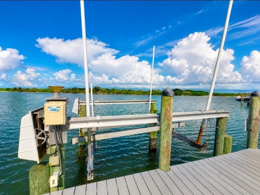 1308 S Riverside Drive, Edgewater, FL 32132 Photo