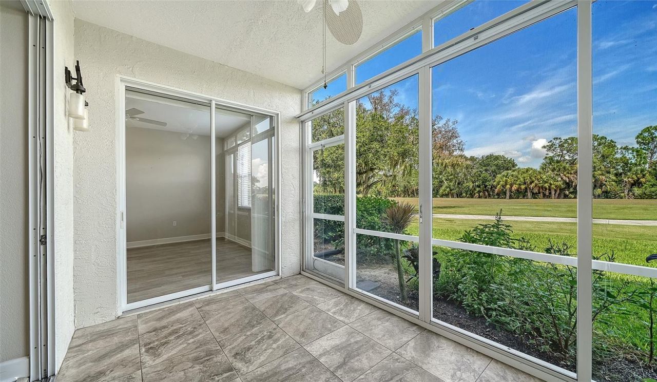 8735 Olde Hickory Avenue, Unit 8105, Sarasota, FL 34238 Photo