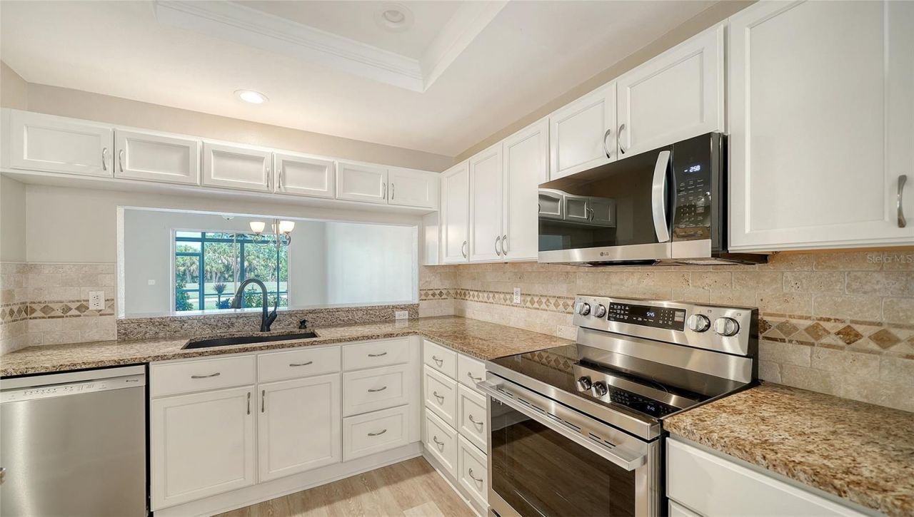 8735 Olde Hickory Avenue, Unit 8105, Sarasota, FL 34238 Photo