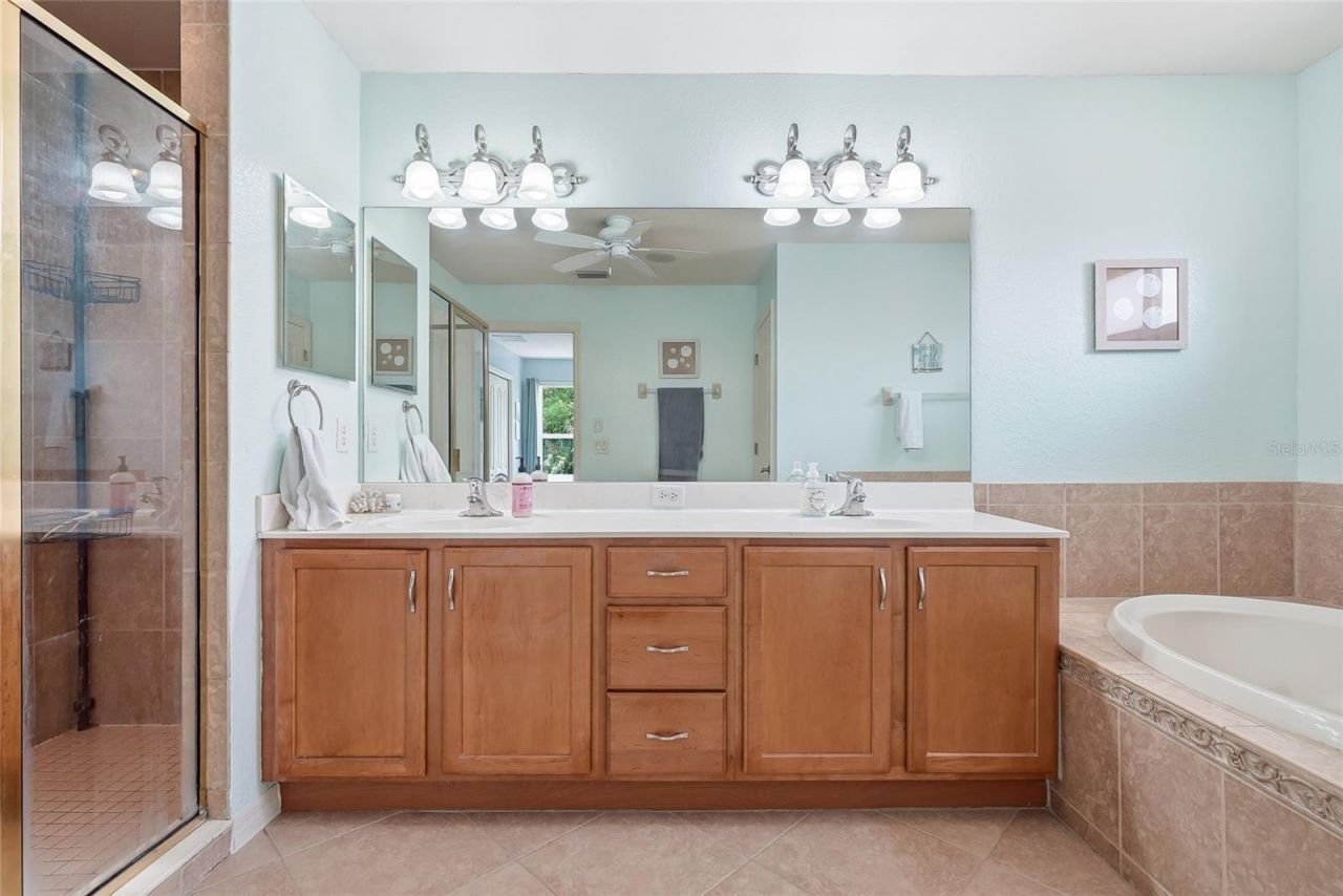 227 Heritage Isles Way, Bradenton, FL 34212 Photo