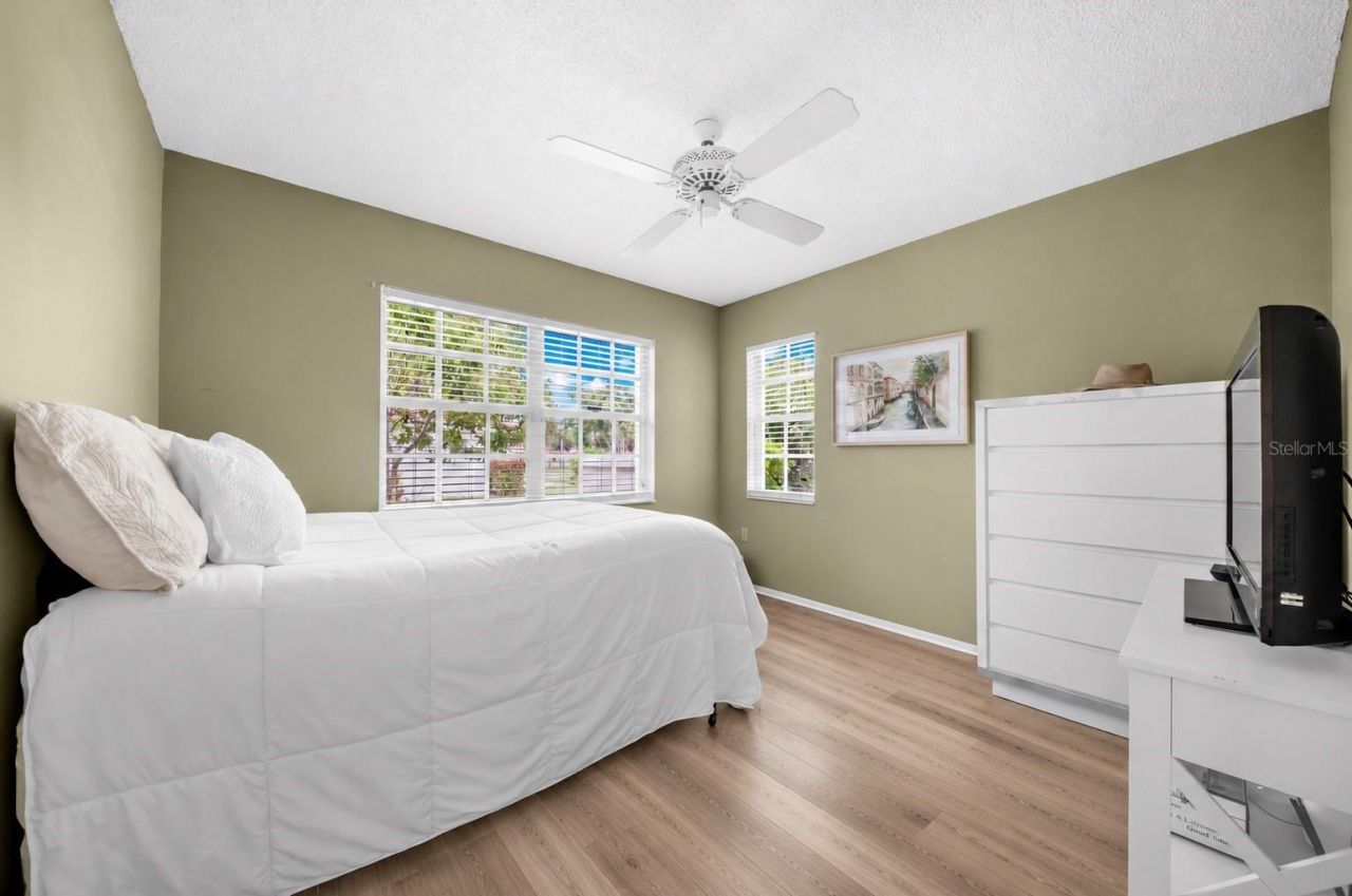 7306 Golf Pointe Circle, Sarasota, FL 34243 Photo