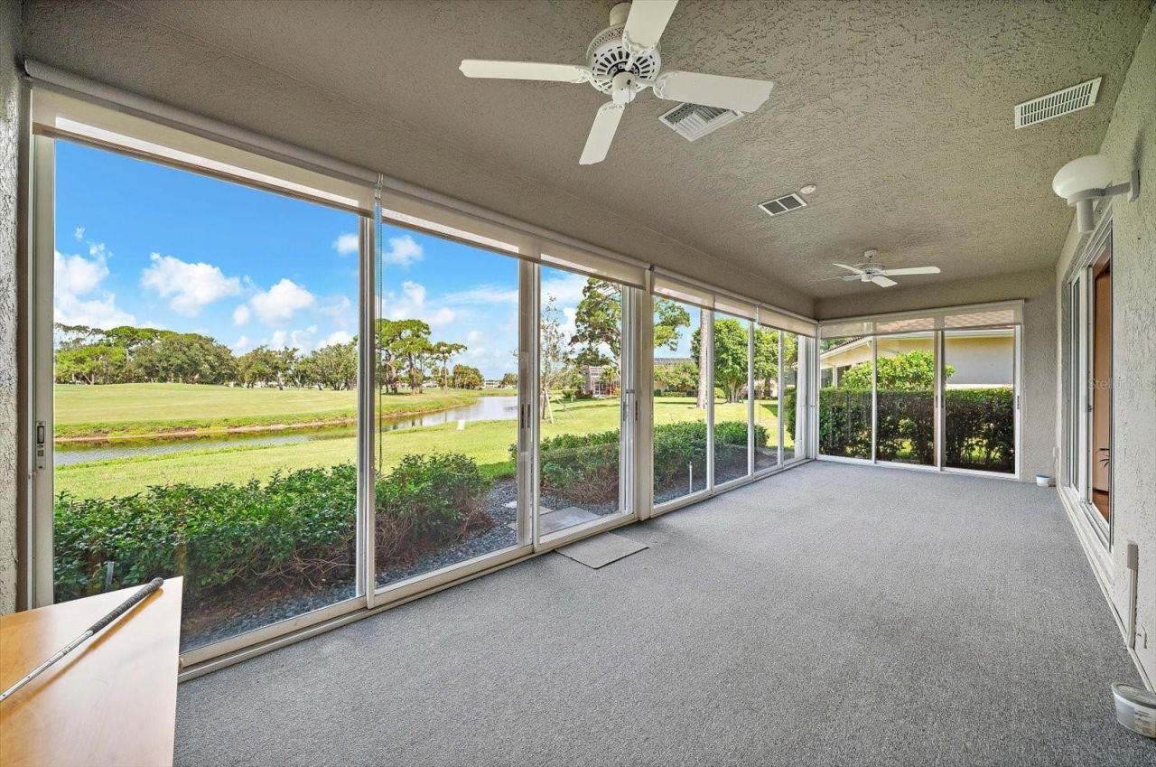 7306 Golf Pointe Circle, Sarasota, FL 34243 Photo